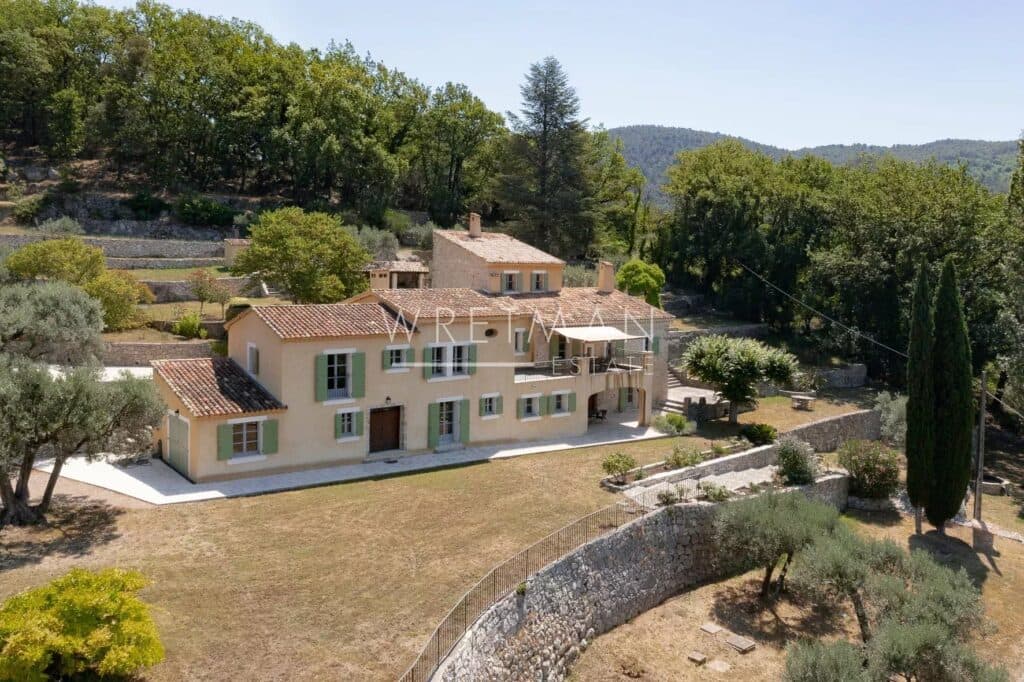 Exceptional Countryside Estate with Historic Charm and Modern Comfort – Bargemon — photo 1