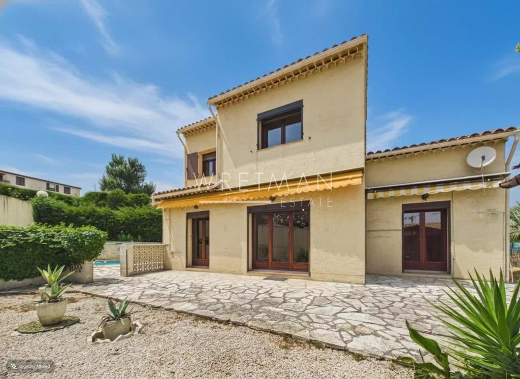 5-rooms villa to renovate with swimming pool and garden – Saint-Jean – La Colle — photo 1