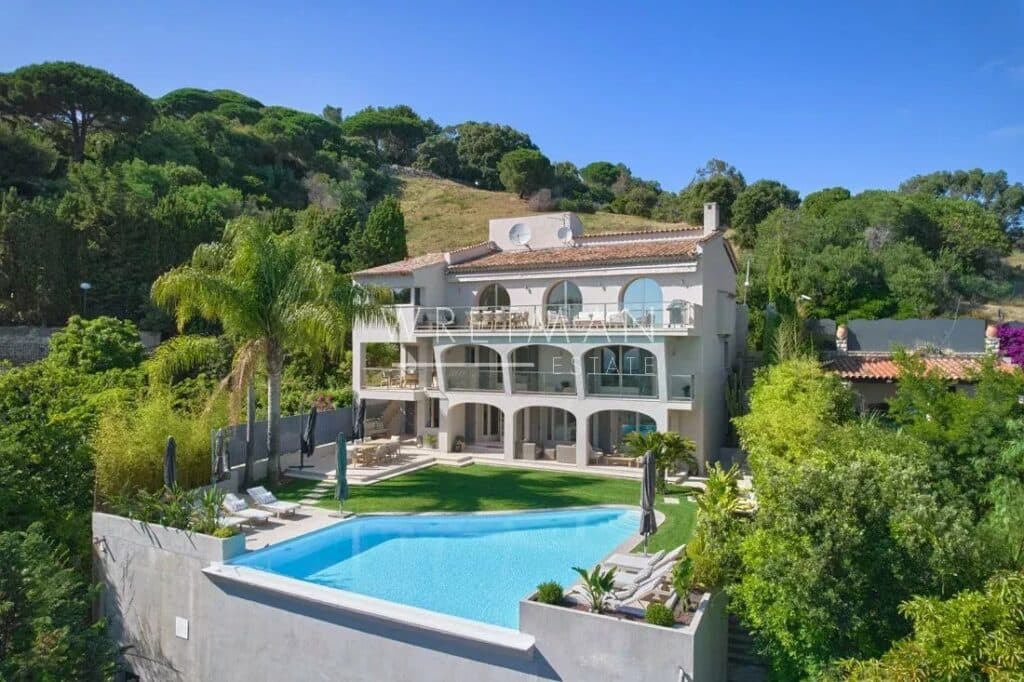 Magnificent fully renovated villa with breathtaking sea view and infinity pool – Cannes Californie — photo 1
