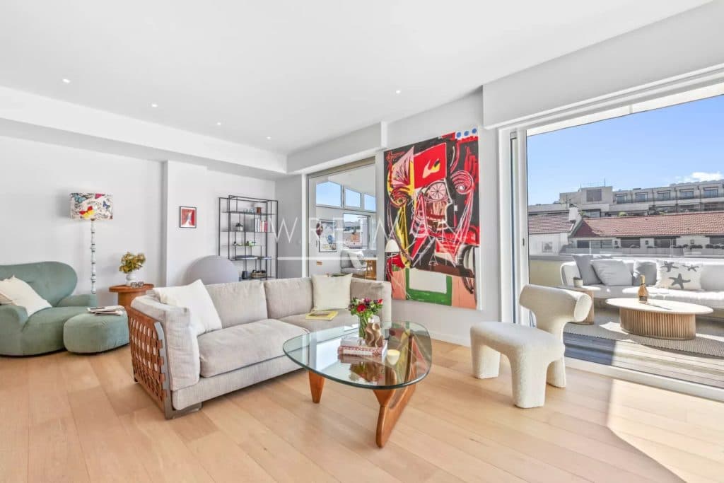 Exceptional Top-Floor Apartment with Sea View – Cannes prime location — photo 1
