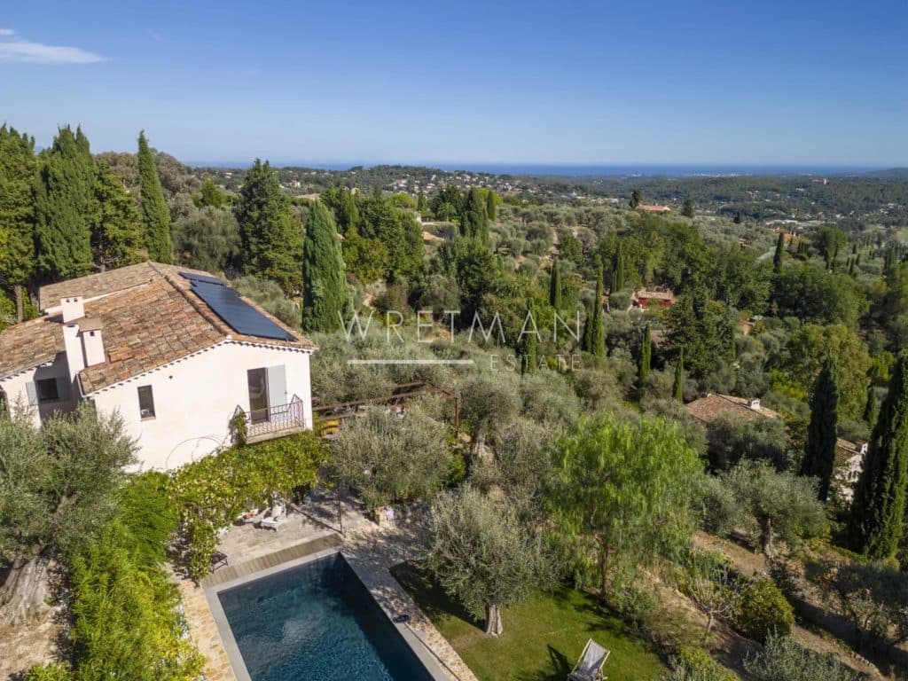 Impressive villa with sea view – Châteauneuf — photo 1