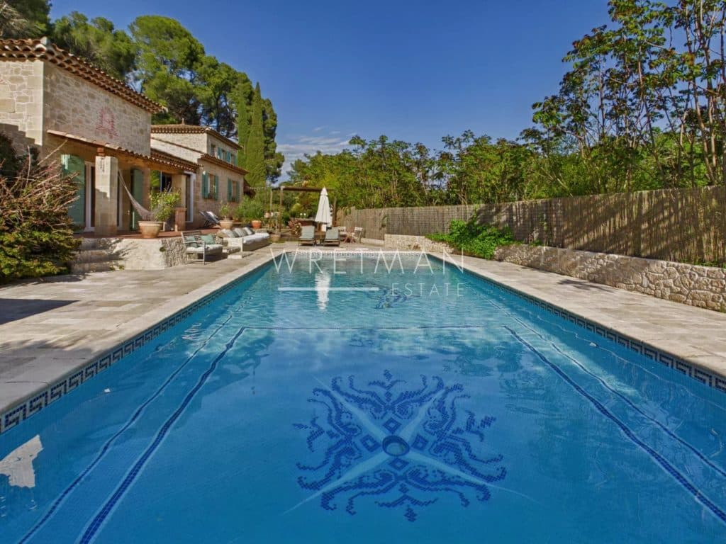 Stone property at walking distance from – La Motte — photo 1