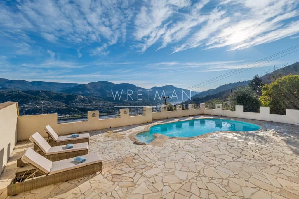 Provencal villa with open views – Le Broc — photo 1
