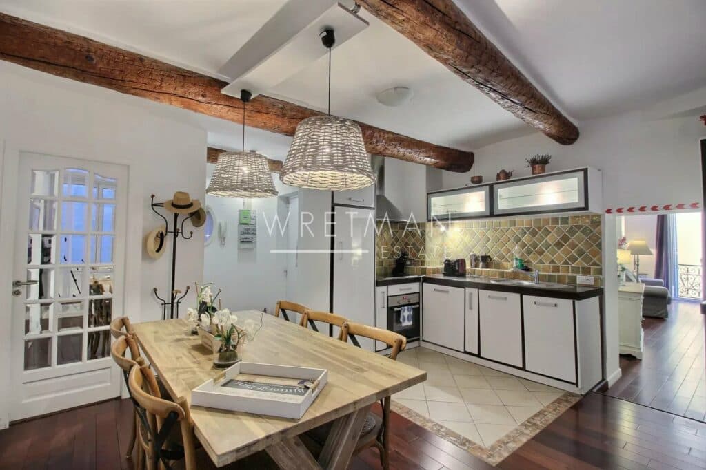 Charming 2-room apartment with balcony – Nice Old Town — photo 1