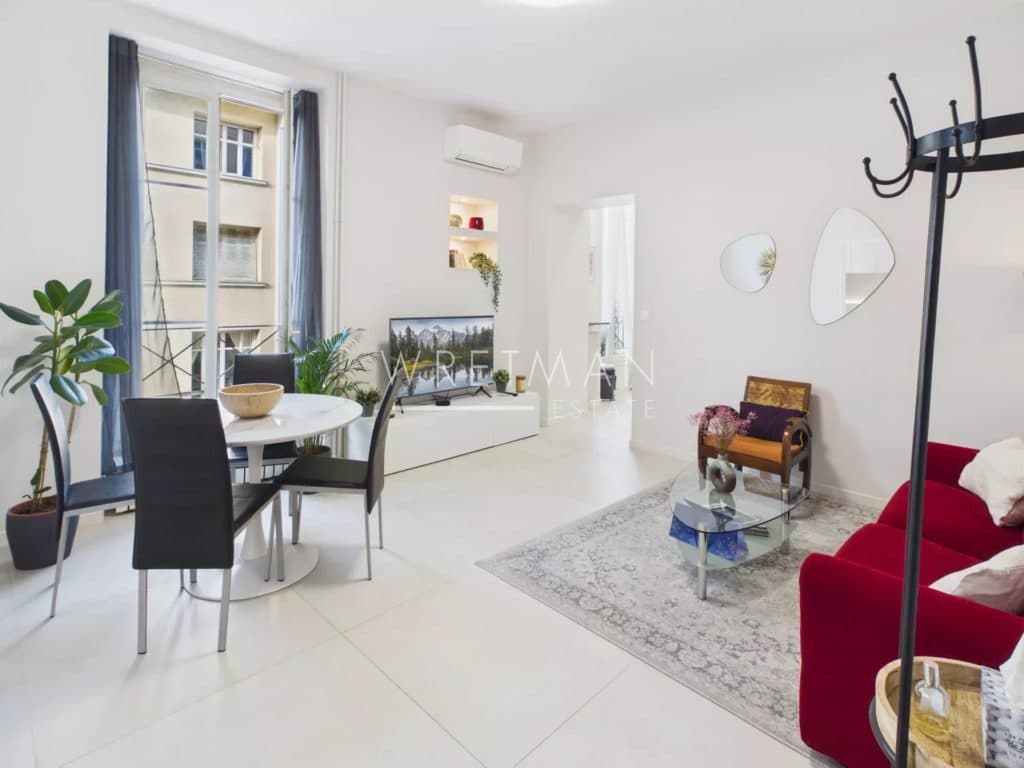 Fully renovated 2-room apartment – Nice Carré d’Or — photo 1