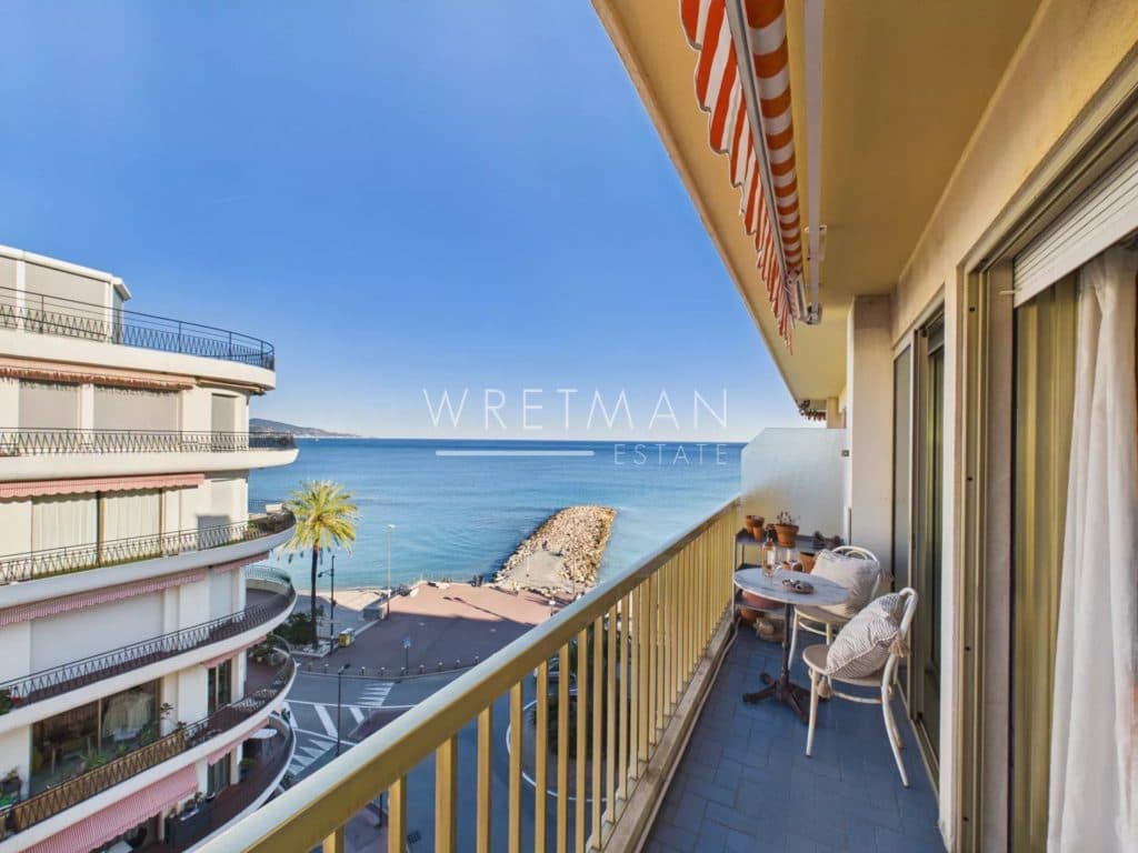 Top-floor 1 bedroom apartment with terrace and sea view – Roquebrune Cap Martin — photo 1