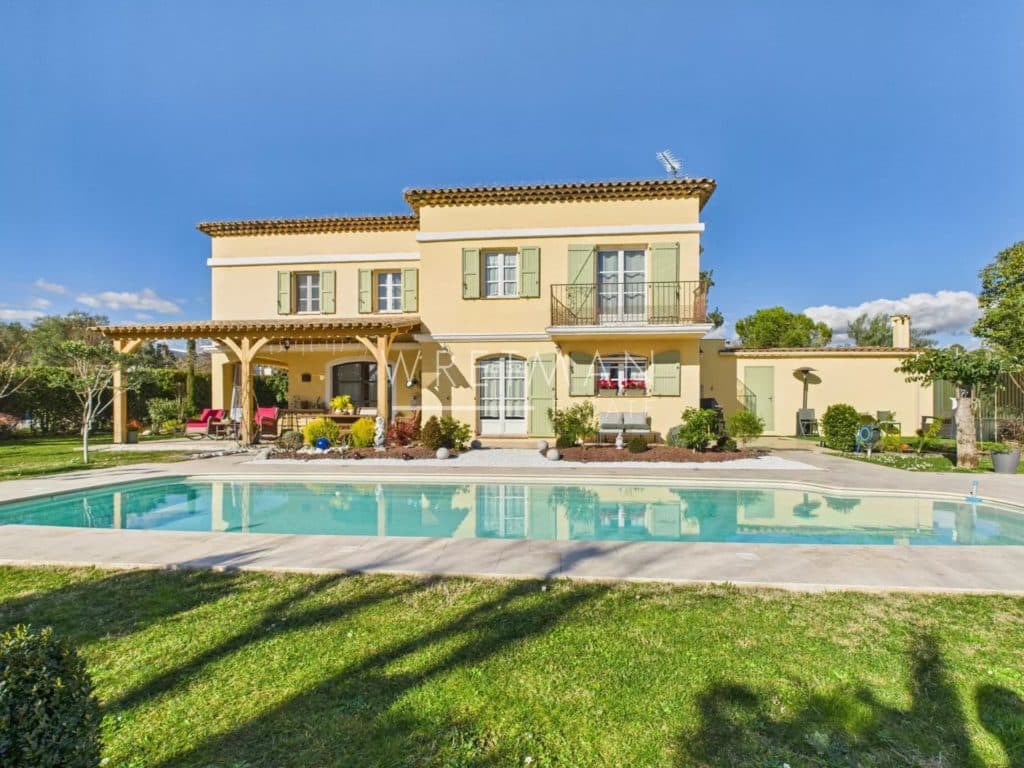 Beautiful villa with swimming pool and large garden – Valbonne — photo 1