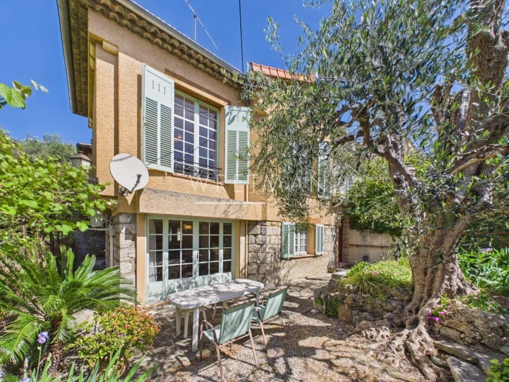 Stunning detached townhouse with garden to renovate – Cannes Montfleury — photo 1