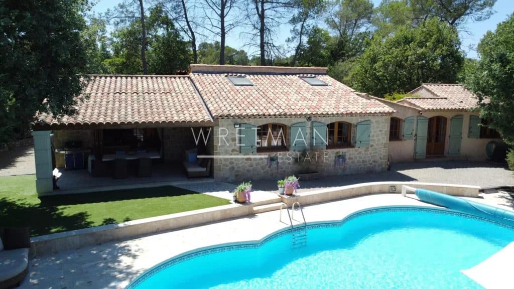 Charming 3 Bedroom Villa with Pool and Garage – Fayence — photo 1