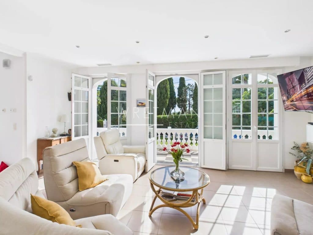 5-ROOM VILLA WITH SWIMMING POOL – JUAN-LES-PINS — photo 1