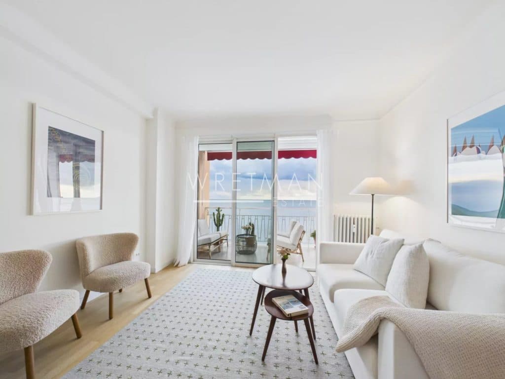Light-filled one-bedroom apartment with panoramic sea view terrace – Menton — photo 1